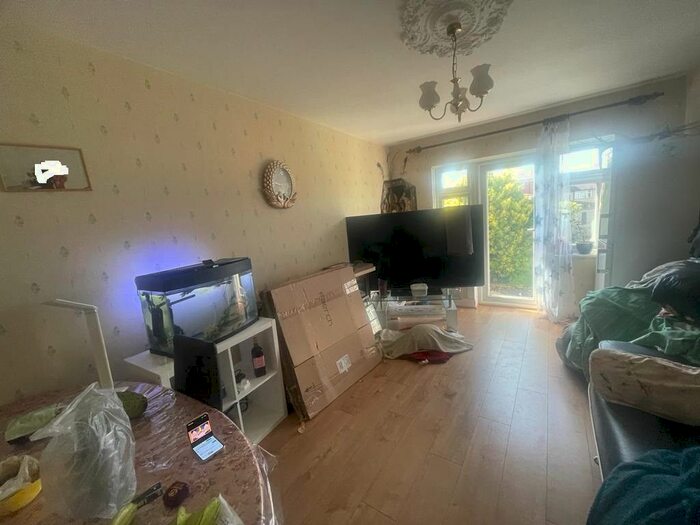 3 Bedroom Semi-Detached House To Rent In Clitheroe Avenue, Harrow, Greater London, HA2