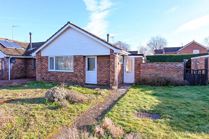 2 Bedroom Detached Bungalow For Sale In Nursery Close, Grimston, King's Lynn, PE32