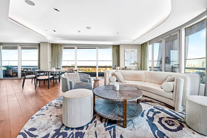 3 Bedroom Flat To Rent In Canaletto Tower, City Road, EC1V