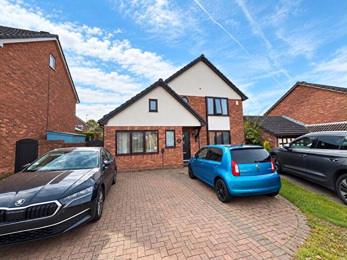 6 Bedroom Detached House For Sale In Knowlesly Meadows, Darwen, Lancashire, BB3