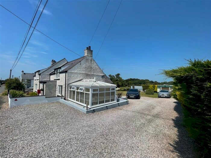 4 Bedroom Detached House For Sale In Bethel, Bodorgan, LL62