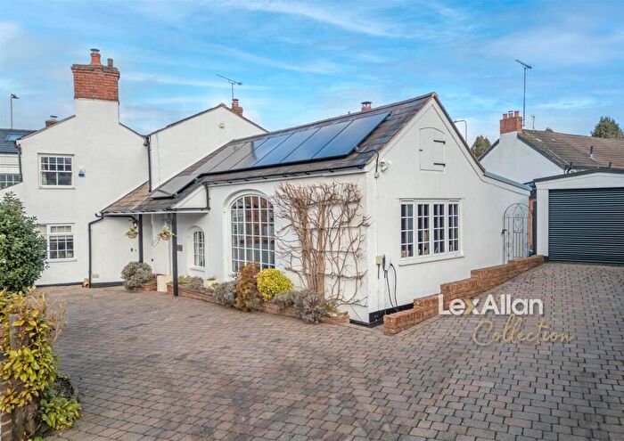 4 Bedroom Detached House For Sale In The Honey Farm, Belbroughton Road, Blakedown, DY10