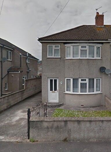 3 Bedroom Semi-Detached House To Rent In Saville Cresent, Milton, BS22