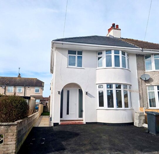 3 Bedroom House To Rent In Walton Crescent, Llandudno Junction, LL31