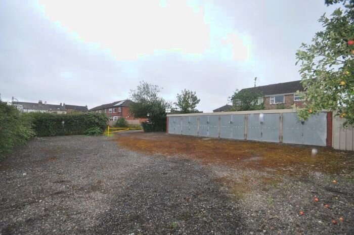 Garage / Parking To Rent In Garages At Rear Of Daisy Hill Avenue, Morley, LS27