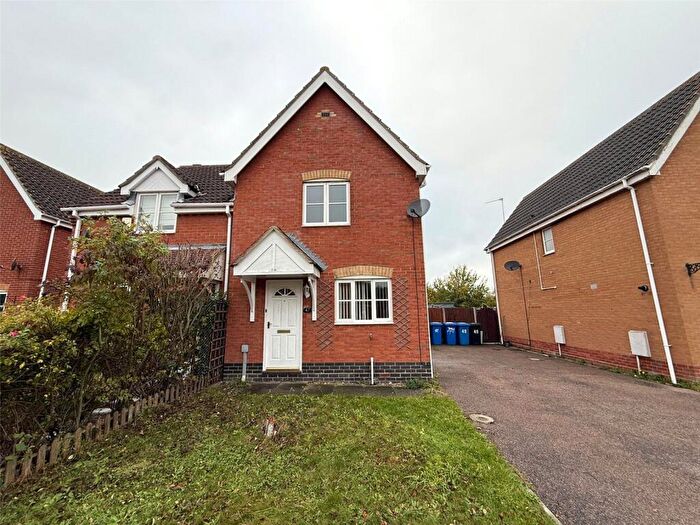 2 Bedroom Semi Detached House To Rent In Lowestoft, Suffolk, NR32