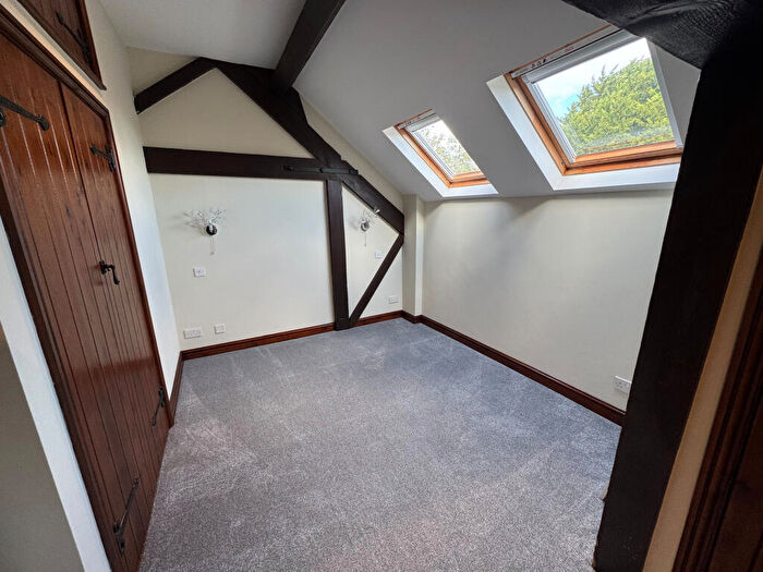 2 Bedroom Barn Conversion To Rent In Wilicote Pastures, CV37