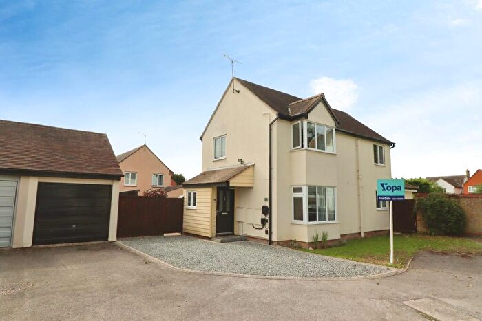 3 Bedroom Detached House For Sale In Harvest Close, Chelmsford, CM3