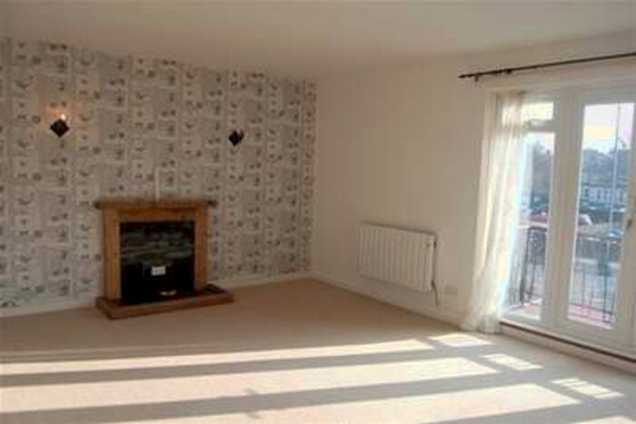 2 Bedroom Flat To Rent In Upperton Road, Eastbourne, BN21