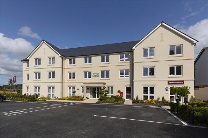 2 Bedroom Apartment For Sale In Silver Street, Honiton, Devon, EX14