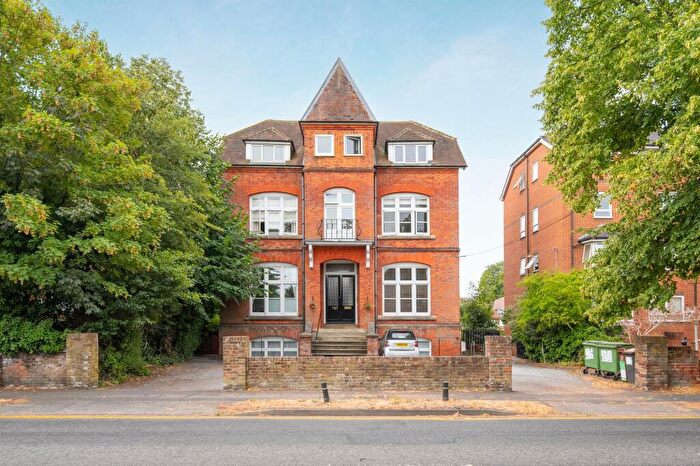 1 Bedroom Apartment To Rent In Osborne Road, Windsor, SL4