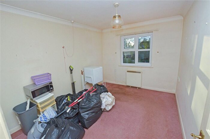 1 Bedroom Flat For Sale In Moorside Road, West Moors, Ferndown, BH22