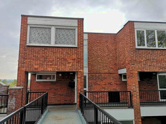 2 Bedroom Flat To Rent In St Johns Court, Central Wakefield, WF1