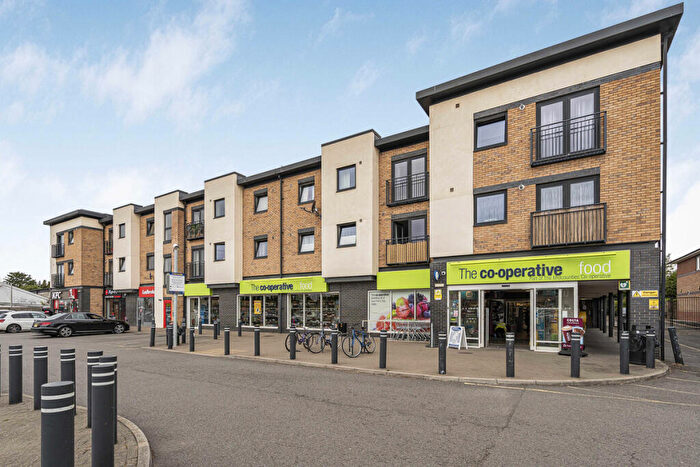 2 Bedroom Apartment For Sale In Buckingham Road, Bicester, OX26