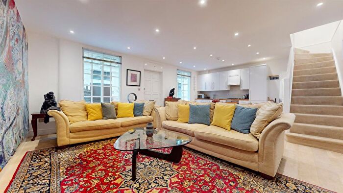 3 Bedroom Mews To Rent In Melon Place, London, W8