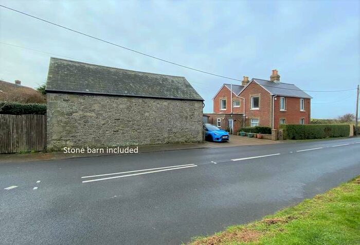 4 Bedroom Detached House For Sale In Blythe Shute, Chale, PO38
