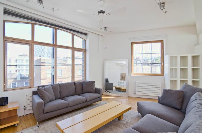 2 Bedroom Flat To Rent In Swinton Street, London, WC1X