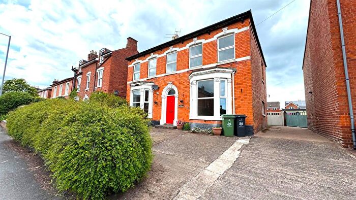 4 Bedroom Detached House For Sale In Bromyard Road, Worcester, WR2