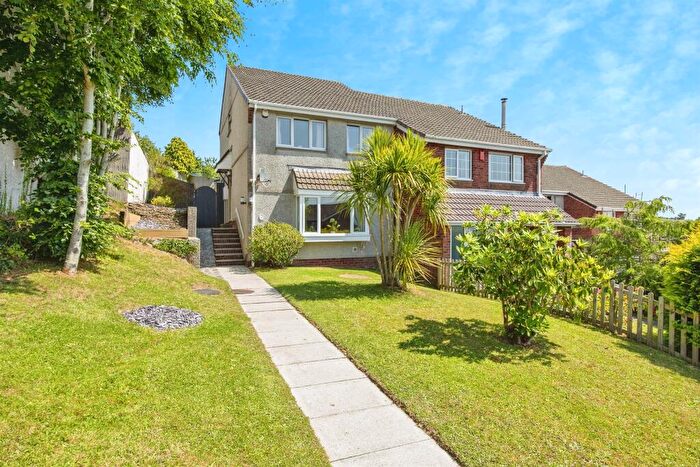 4 Bedroom Semi-Detached House For Sale In Wheatridge, Plymouth, PL7