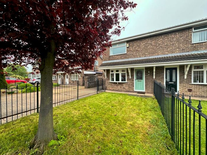 3 Bedroom Semi-Detached House To Rent In Hood Drive, Middlesbrough, TS6