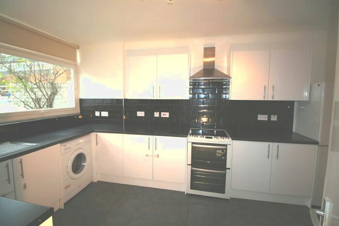 3 Bedroom End Of Terrace House To Rent In Bell Drive, London, SW18