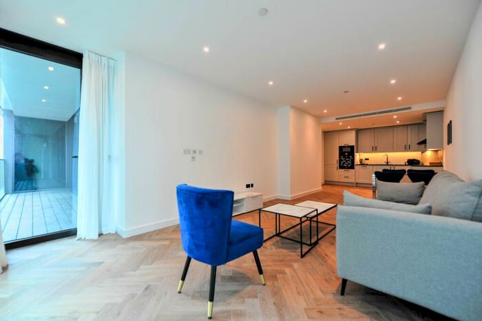 2 Bedroom Flat To Rent In Merino Gardens, London, E1W