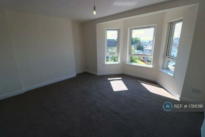 2 Bedroom Flat To Rent In Beechwood Drive, Renfrew, PA4