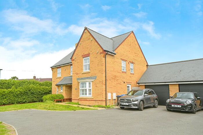 5 Bedroom Detached House For Sale In Westons Piece, Devizes, SN10