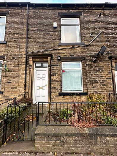 3 Bedroom Terraced House To Rent In Southfield Lane, Bradford, West Yorkshire, BD7