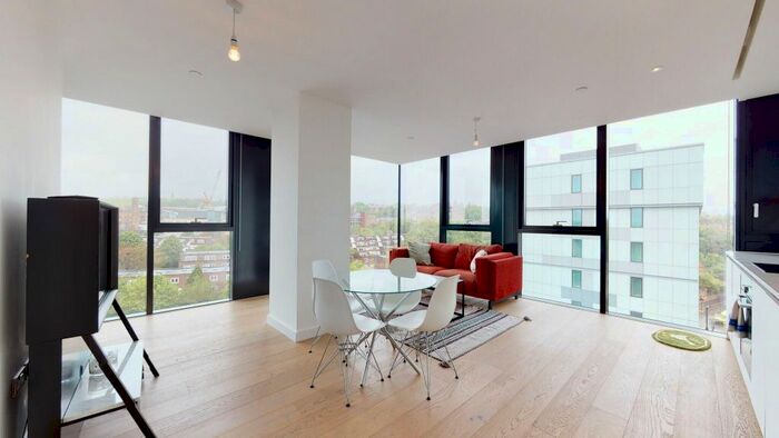 Studio To Rent In Highgate Hill, London, N19