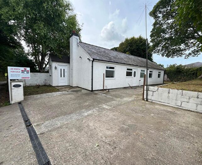 2 Bedroom Semi-Detached Bungalow For Sale In Llangoed, LL58