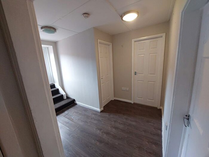 3 Bedroom Flat To Rent In Pickering Road, Pickering, YO18