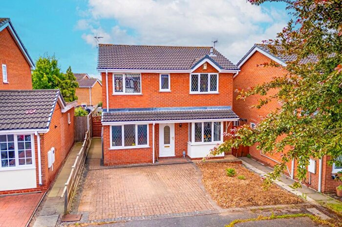 4 Bedroom Detached House For Sale In Chine Gardens, West Bridgford, NG2