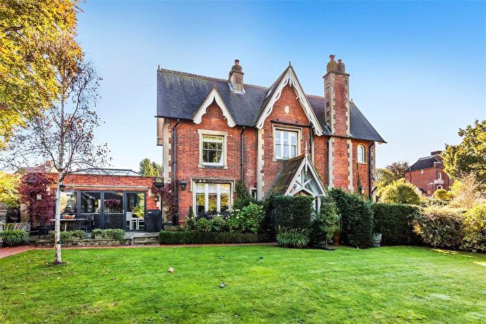 5 Bedroom Semi-Detached House To Rent In Cedar Close, Dorking, Surrey, RH4