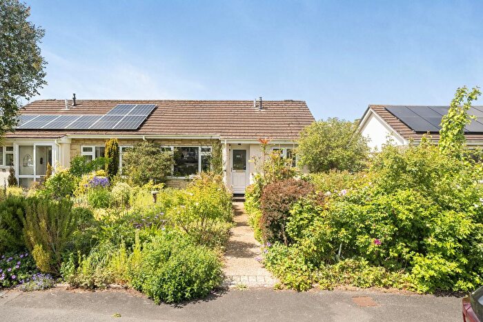 3 Bedroom Bungalow For Sale In Willhayes Park, Axminster, Devon, EX13