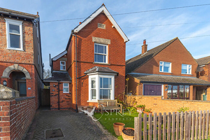 3 Bedroom Detached House For Sale In Brooke Road, Oakham, LE15