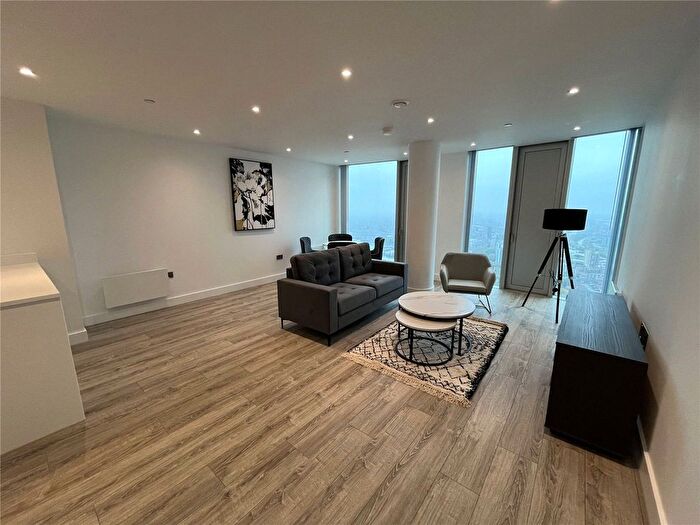 3 Bedroom Flat To Rent In Thr, Silversroft Street, Manchester, M15