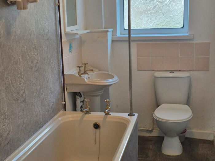 2 Bedroom Terraced House To Rent In Bedw Road, CF46