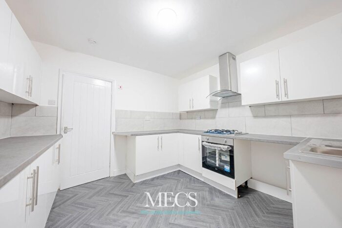 3 Bedroom Semi-Detached House For Sale In Wood Street, Dudley, West Midlands, DY2