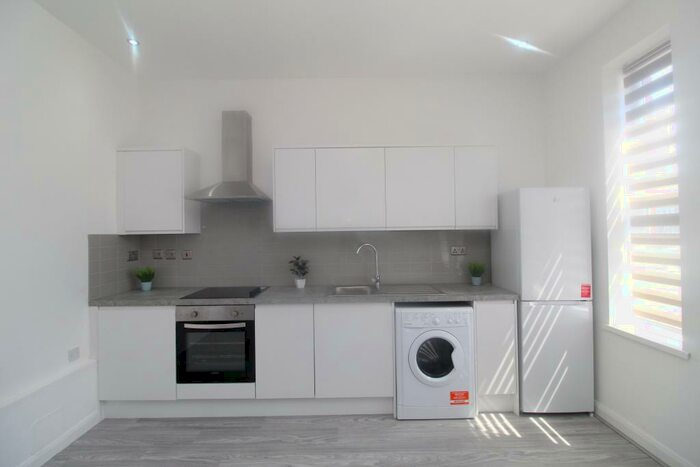 1 Bedroom Flat To Rent In Keppoch Street, Roath, Cardiff, CF24