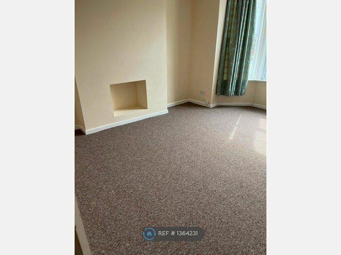 2 Bedroom Flat To Rent In Leigh Road, Eastleigh, SO50