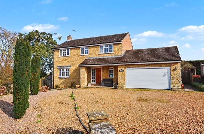 4 Bedroom Detached House For Sale In St. Johns Way, Piddington, Northampton, NN7