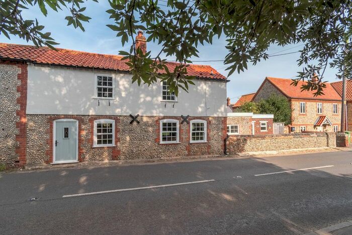 2 Bedroom Cottage For Sale In Morston Road, Blakeney, NR25