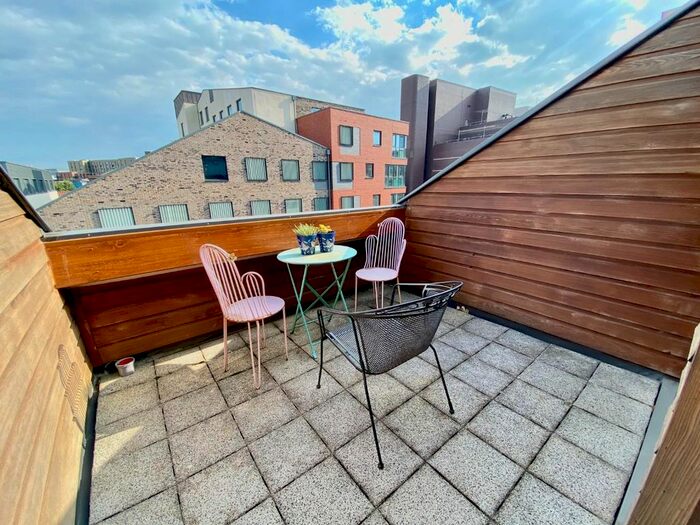 2 Bedroom Flat To Rent In Jacob Street, St. Philips, Bristol, BS2