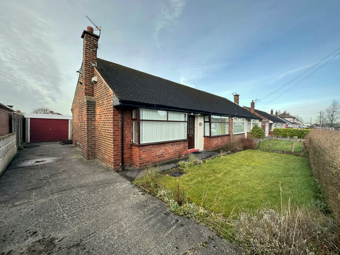 2 Bedroom Bungalow To Rent In Lynton Avenue, Leyland, PR25