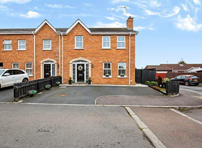 3 Bedroom TownHouse For Sale In Abbey Manor, Craigavon, BT66