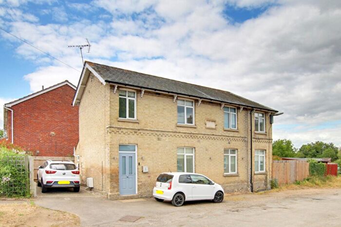 3 Bedroom Detached House To Rent In Hall Green Lane, Fenstanton, Cambridgeshire, PE28
