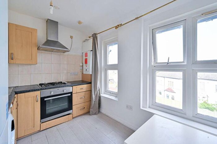 1 Bedroom Flat To Rent In Catford Hill, Catford, London, SE6