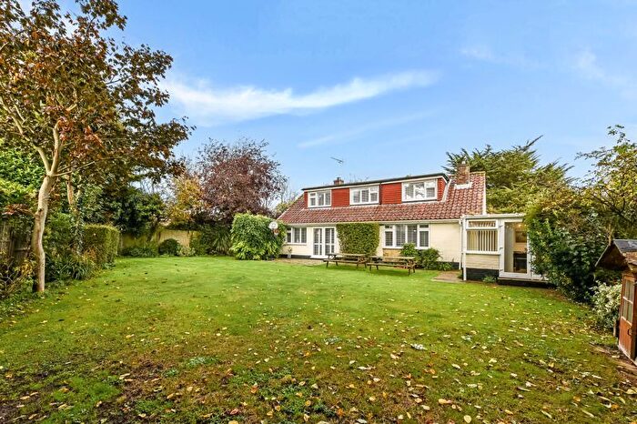 5 Bedroom Detached House For Sale In Crede Lane, Chichester, PO18