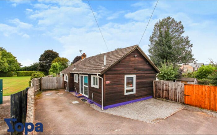 3 Bedroom Detached Bungalow For Sale In Heath Road, Linton, Maidstone, ME17